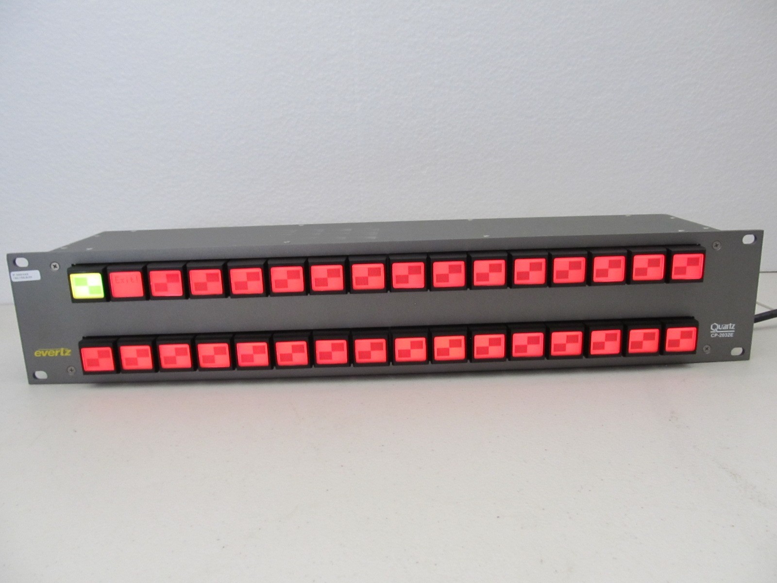 Evertz Quartz CP-2032E Intelligent Router Remote Panel, 2RU 32 buttons