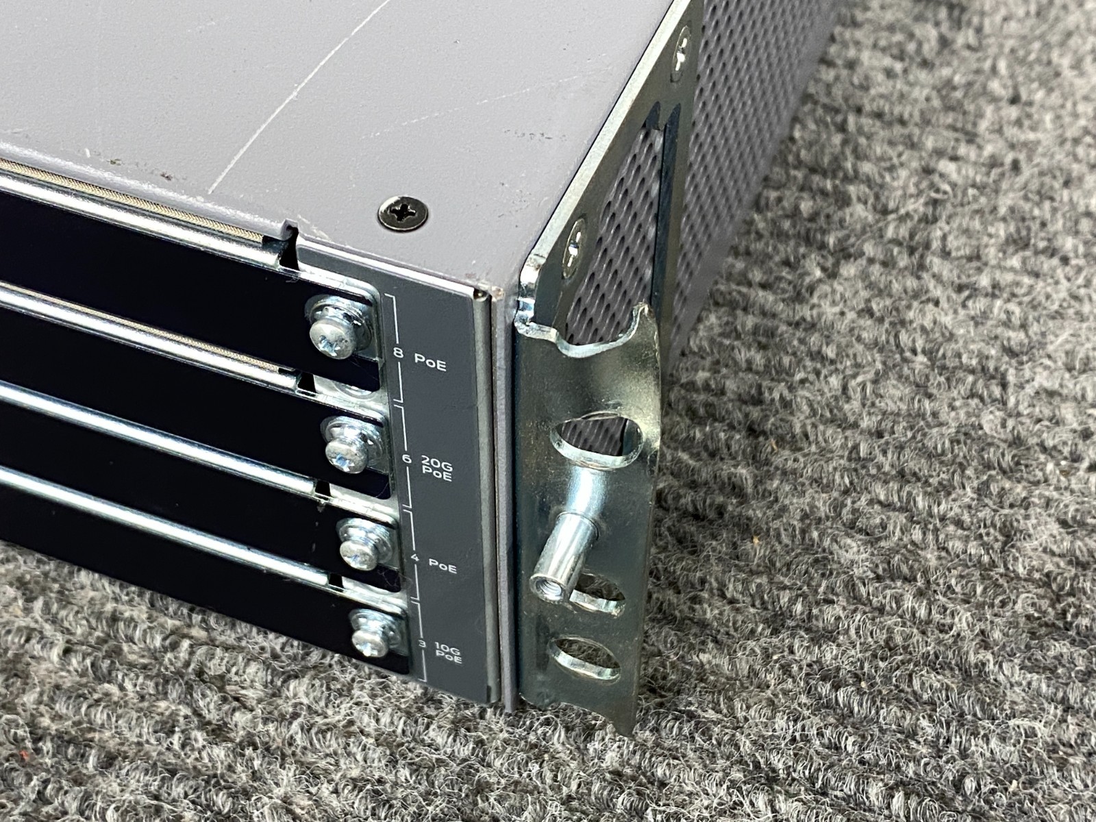 Juniper Networks SRX550 Firewall Security Services Gateway, PSU w/ Cord, As Is