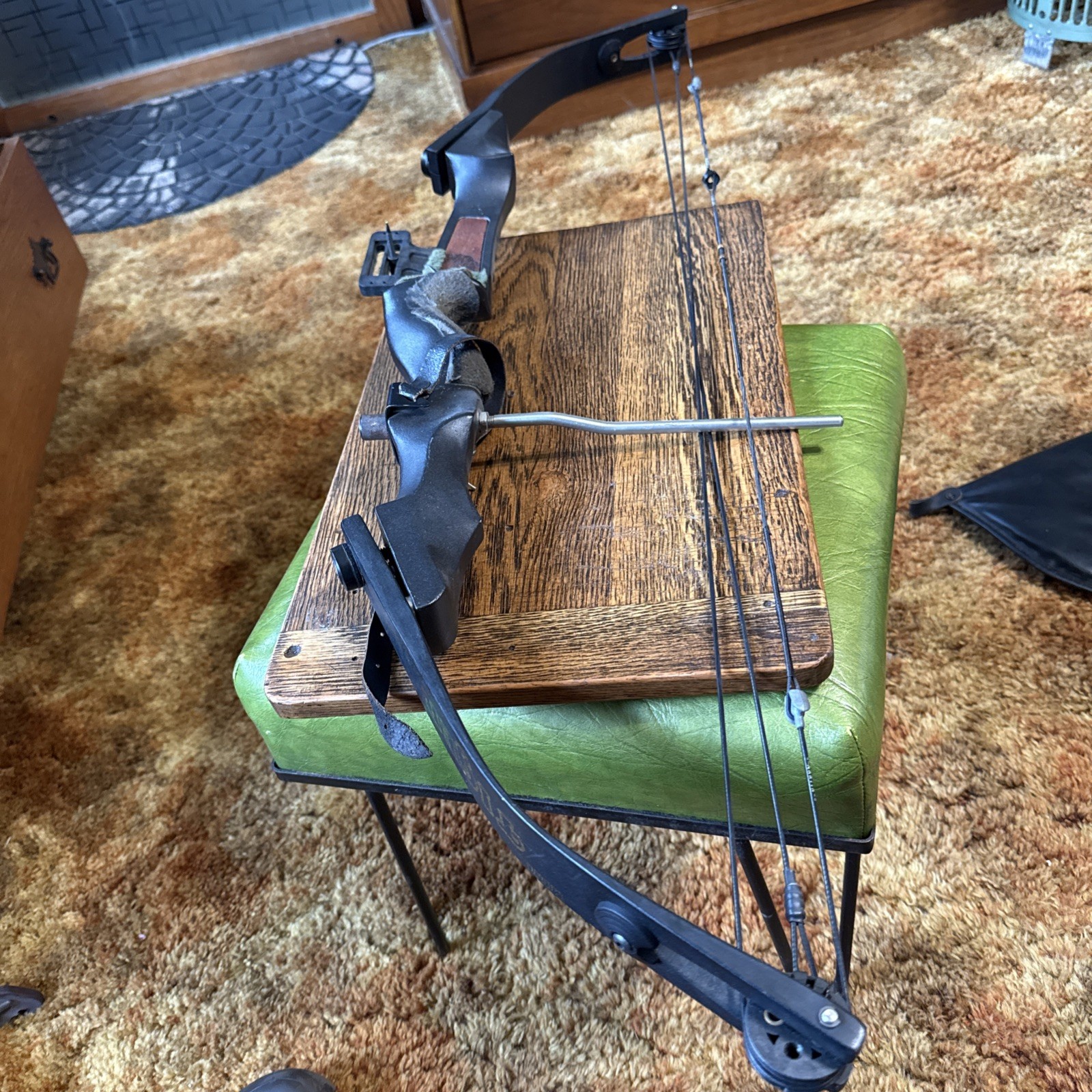 HTF Vintage Martin Mini Tiger Compound Bow, 15-30 # draw weight 22” draw Youth