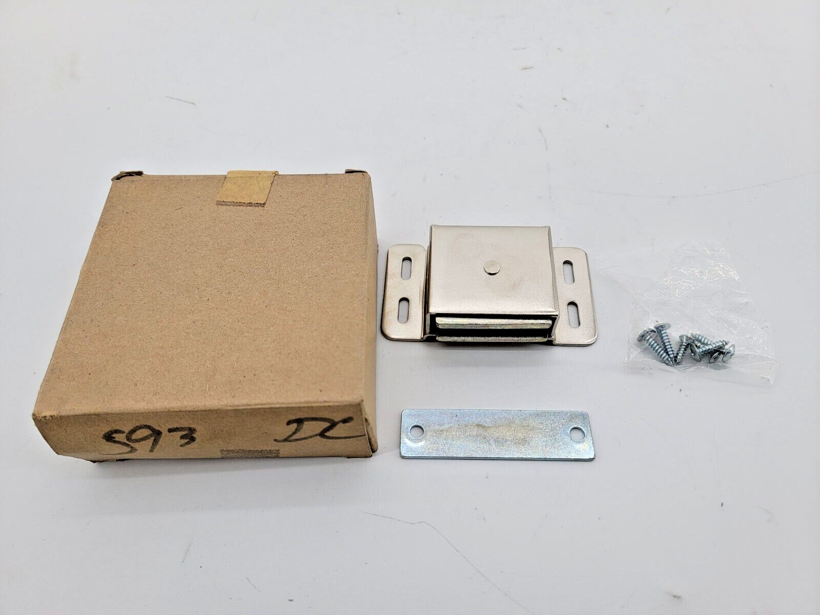 New Epco 593-DC Heavy Duty Magnetic Door Catch Chrome Finish