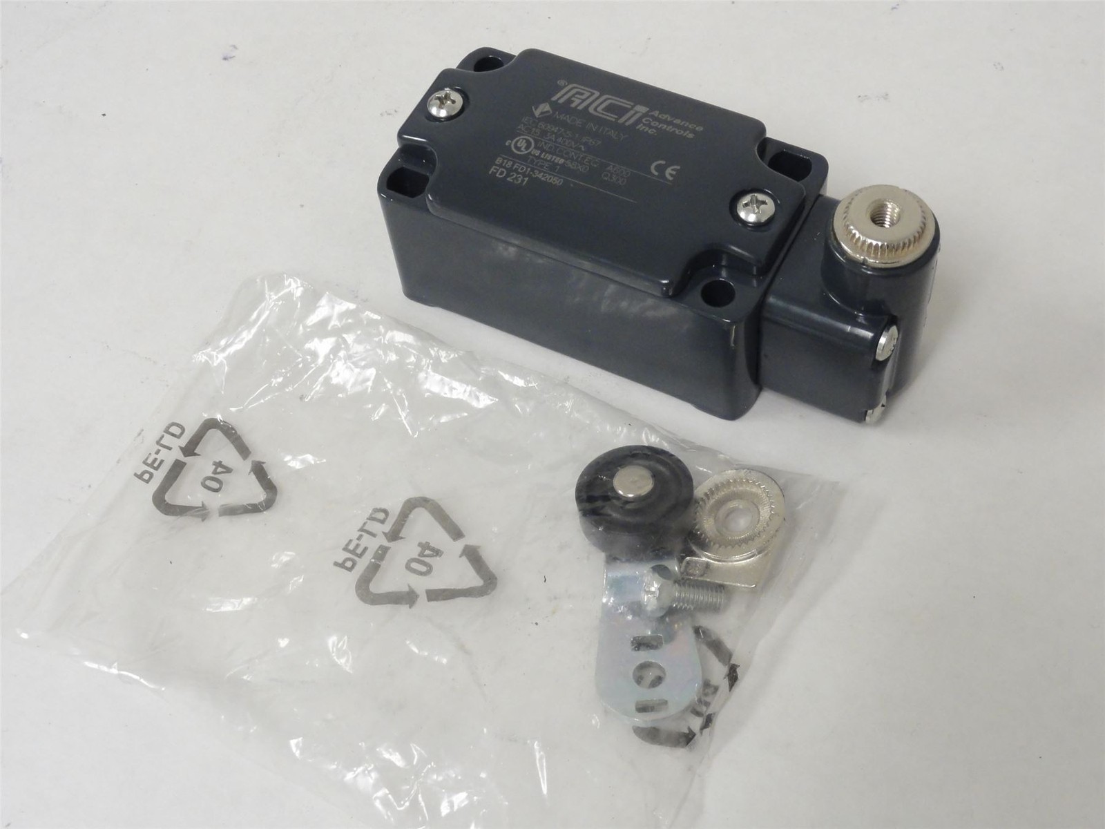 238759 New-No Box; ACI FD 231 Position Switch; 3A; 400V; Type 1; B18 FD1-342050