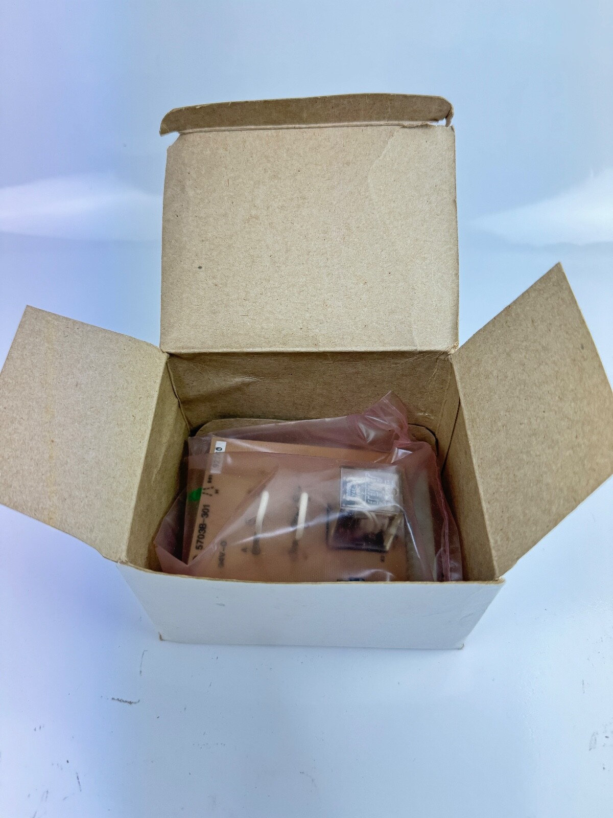 Edwards 5703B-301 Auxillary Relay Module