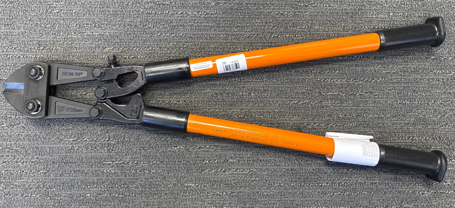 Nupla 6894332 30" Bolt Cutters, Non Conductive Fiberglass, 1/2" Dia Steel