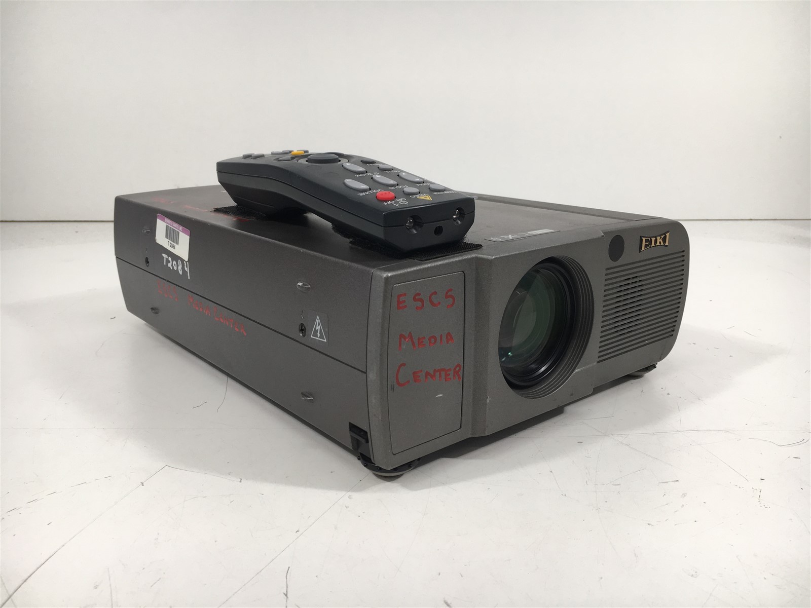 Eiki Notebook Projector LC-NB2 With Remote