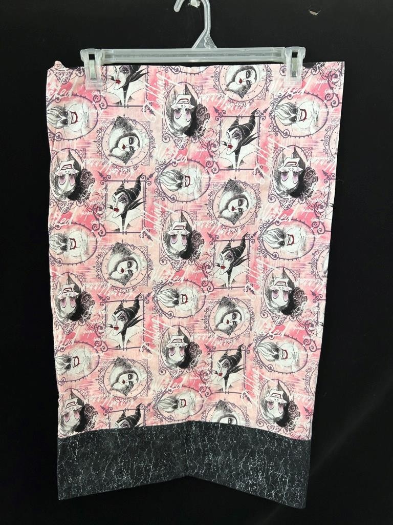 Disney Villians single pillowcase size 20 x 29 Evil Queen Ursula Cruella women