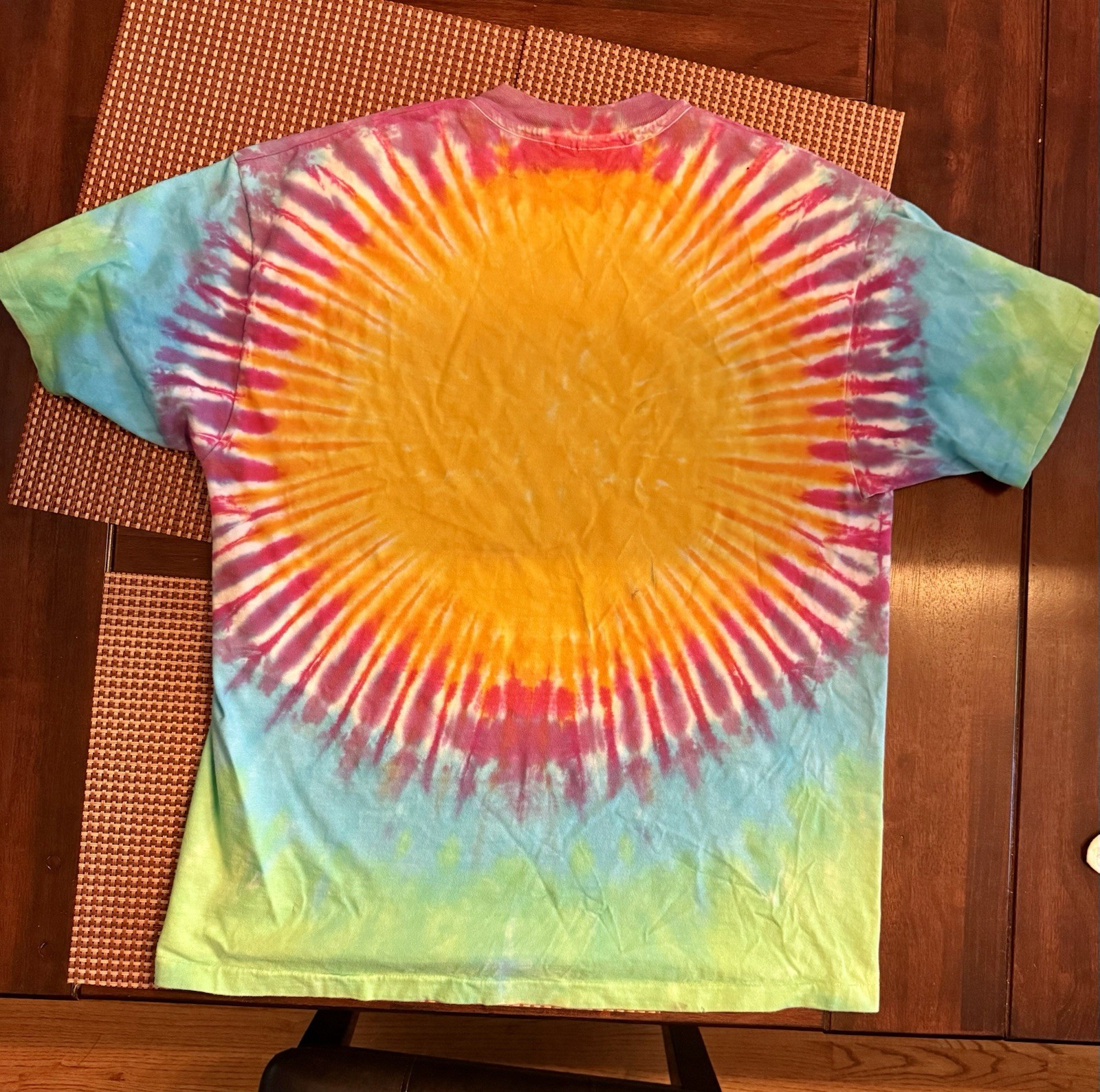 1988 Vntg Grateful Dead “Everyone’s dancin in ring Sun” XL T-Shirt