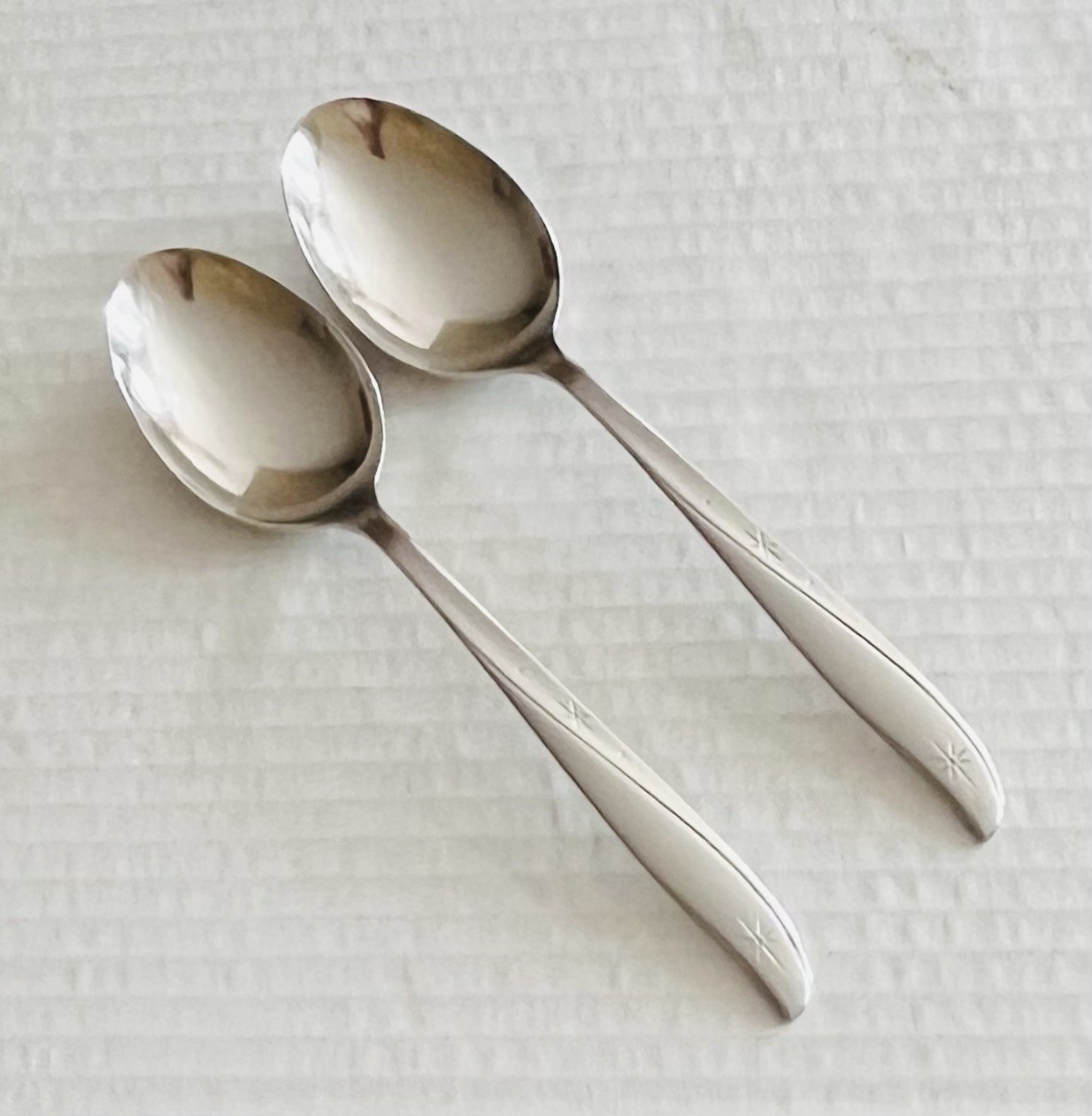 Oneida Community Stainless Twin Star 2 Oval Soup Spoons Glossy Atomic MCM