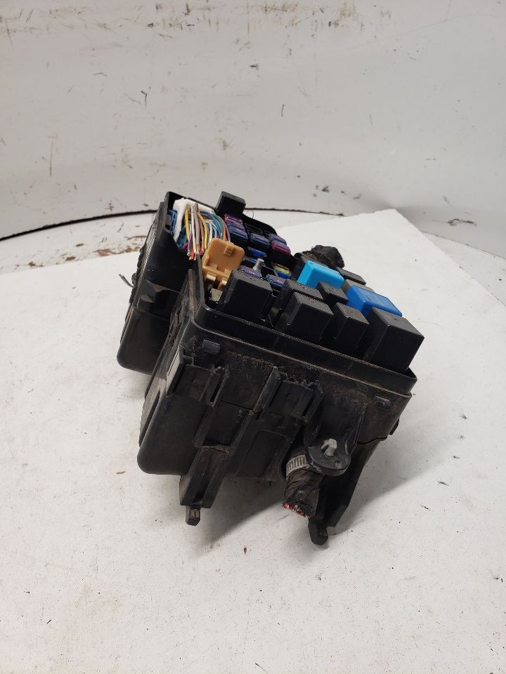 Used Fuse Box Engine fits: 2010 Mazda 3 Grade A