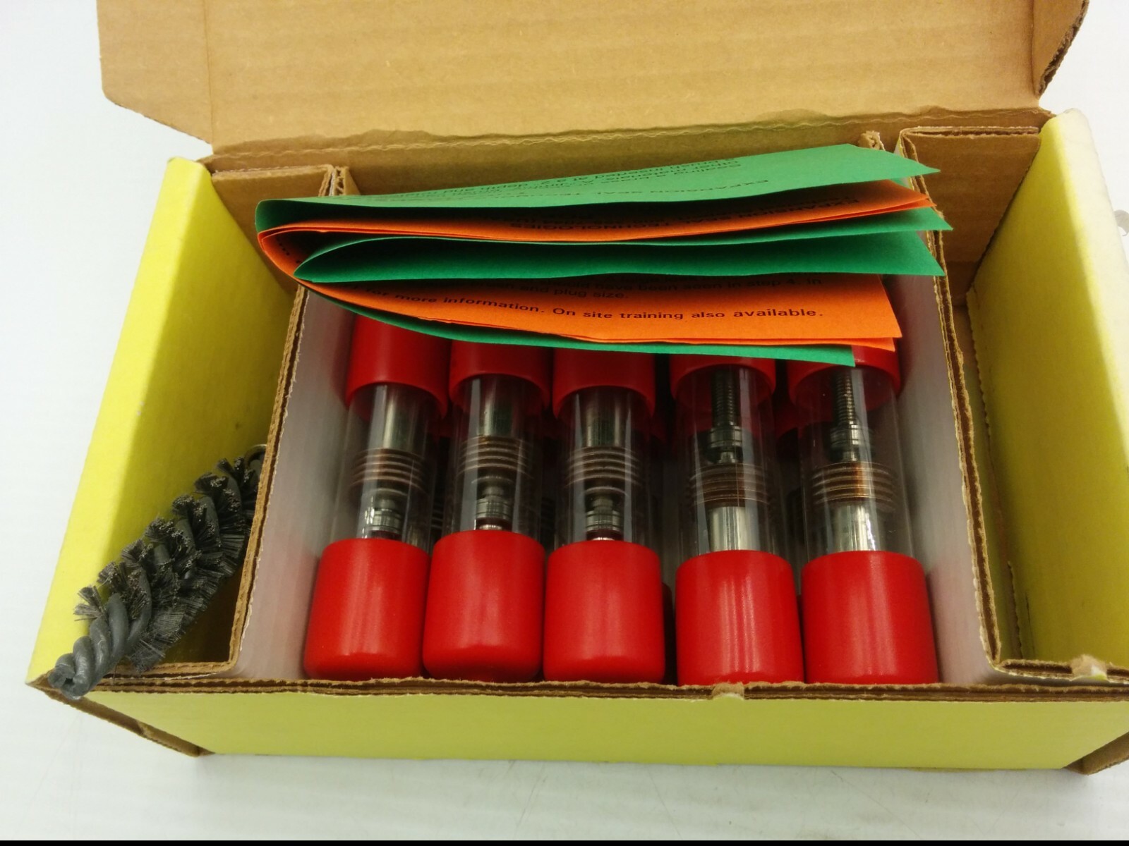EXPANSION SEAL TECH  POP A PLUG II P2-740F KIT: 10 PLUGS, 1 BRUSH, 1 GAGE, NIB