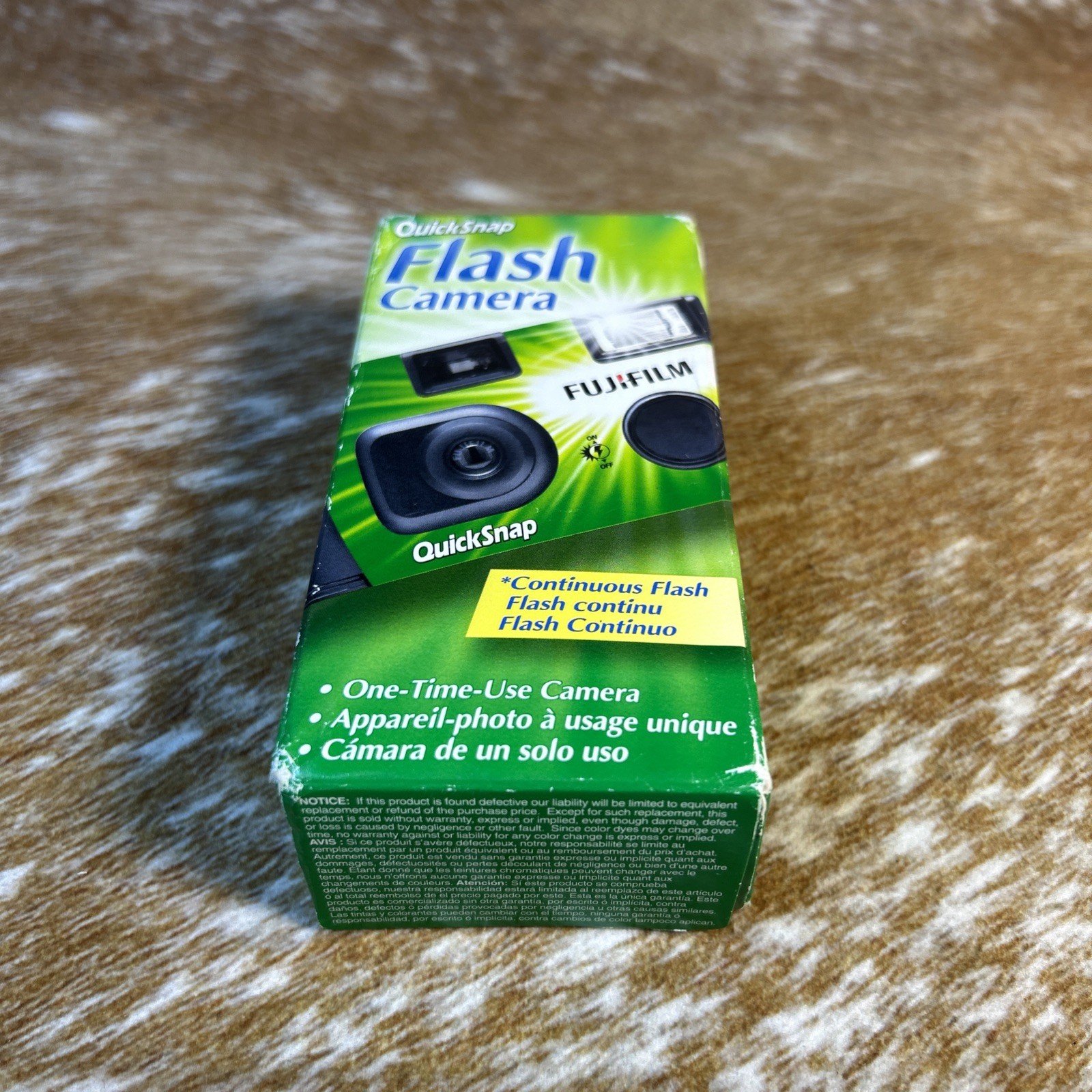 Fujifilm Quick Snap Flash Camera 27 Exposures Expiration 2025-07 Single Use New