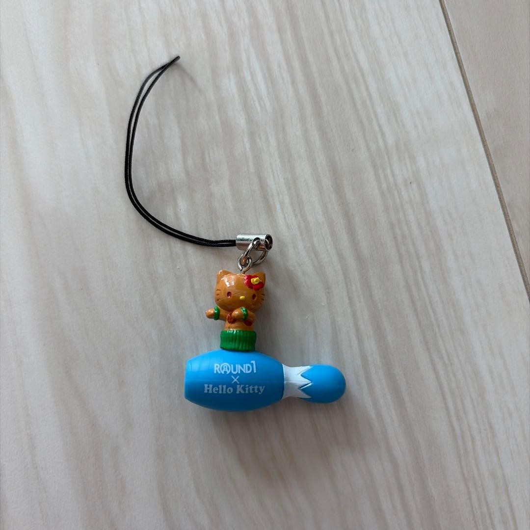 Hello Kitty ROUND1 Collab Plastic Strap Blue Bowling Pin Used
