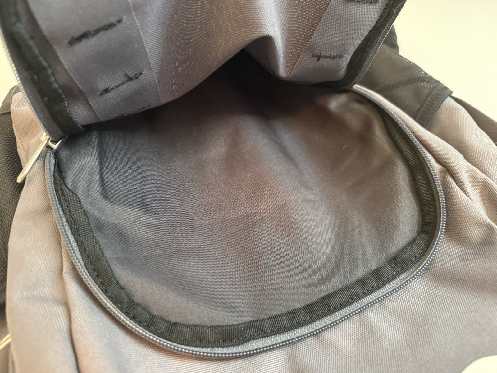 Nike Backpack School Gym Workout Sports Bag Black Gray Travel Adjustable