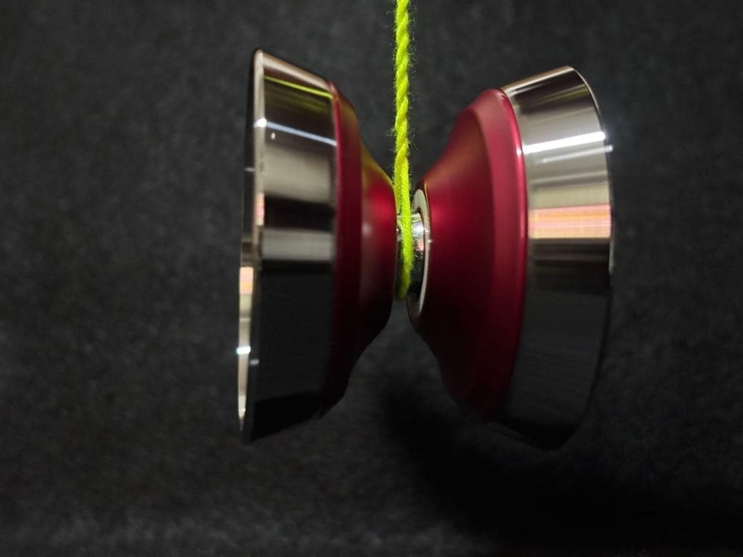 YoYoFactory Will (older model) Red Titanium Accelerator - Excellent Condition -