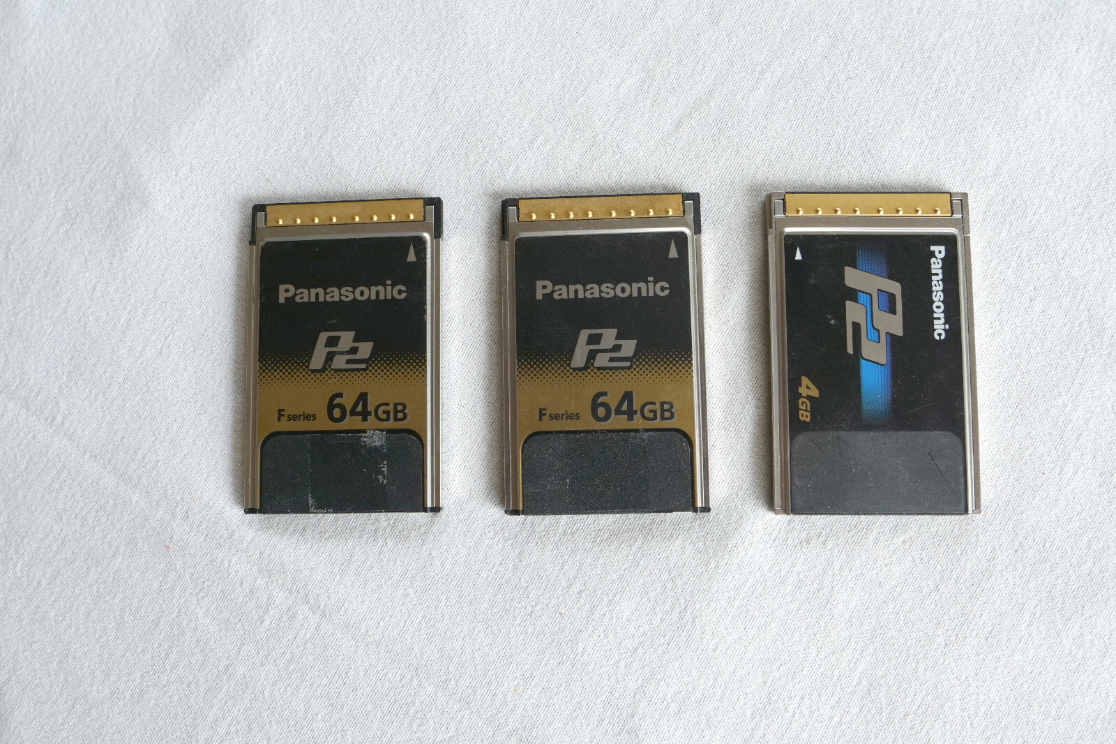 (2) Panasonic 64GB F Series P2 Card AJ-P2E064FGN For PX270 HPX370 HPX500 Cameras