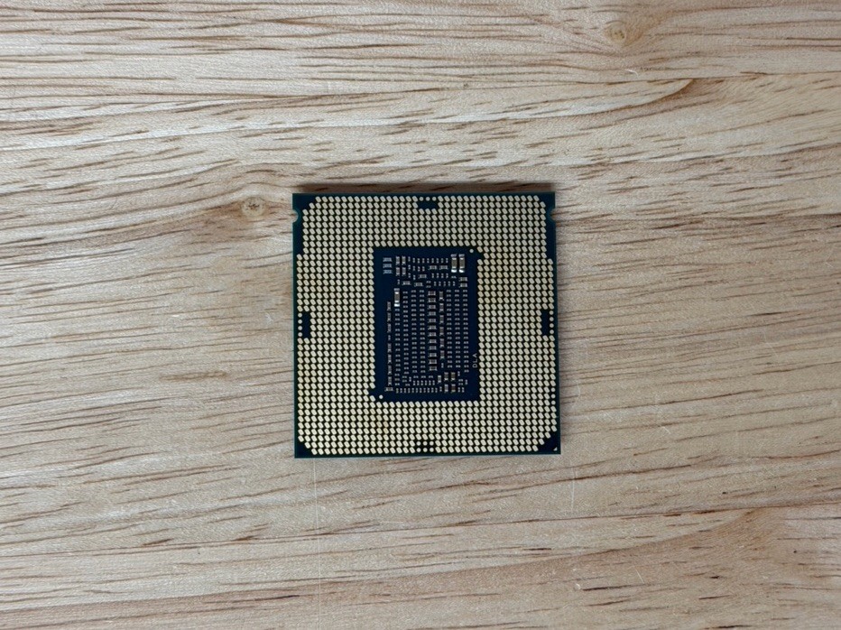 Intel Core i7-9700T 8-Core 2.0GHz LGA1151 Computer CPU Processor, SRG17