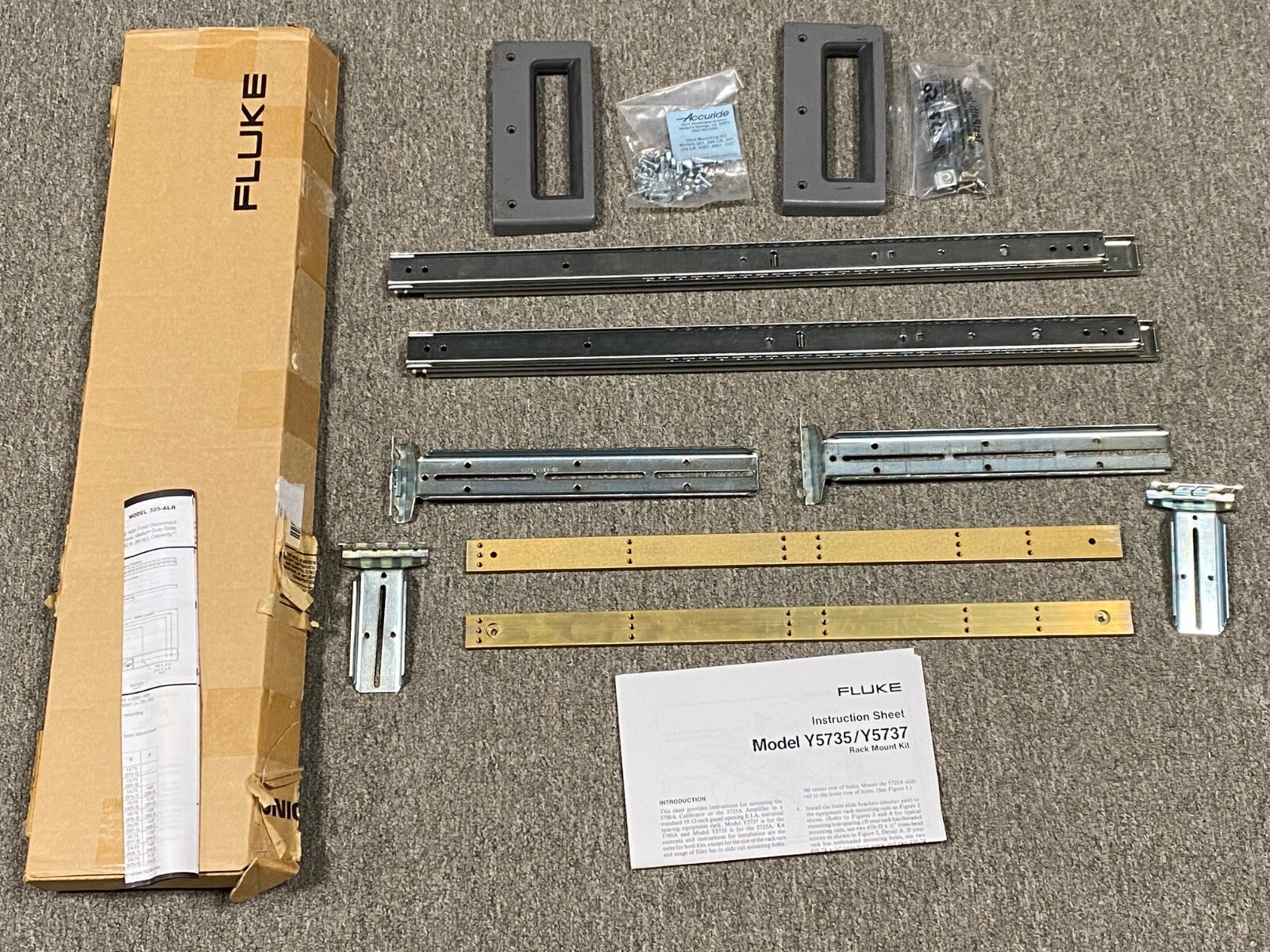 Fluke Y5737 Accuride Slide Rail Kit for 5700 Series Calibrators, Incomplete, SEE