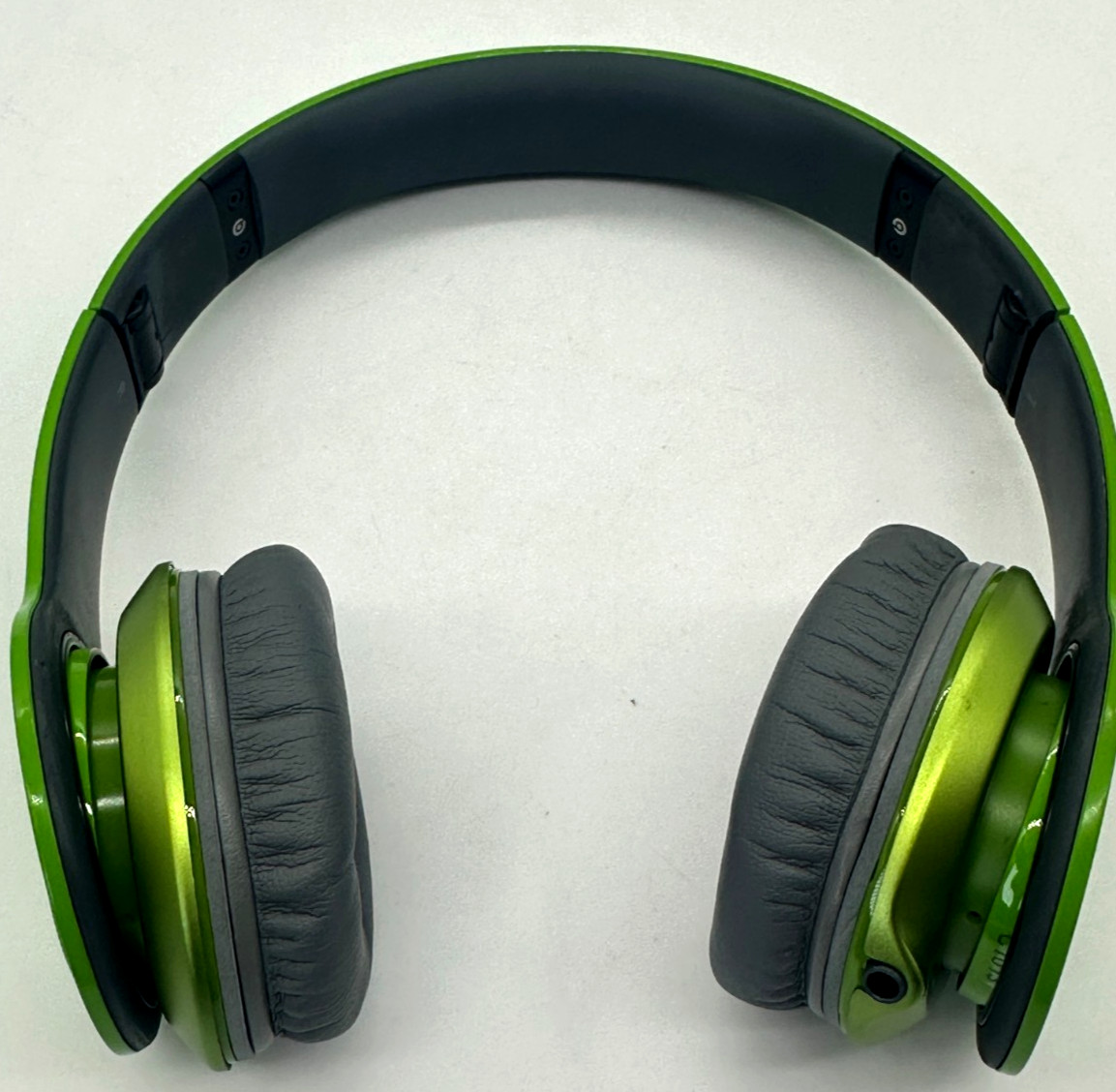 Beats by Dr. Dre Solo HD On-Ear Headphones - Aqua Green - Wired w/ Case - Tested