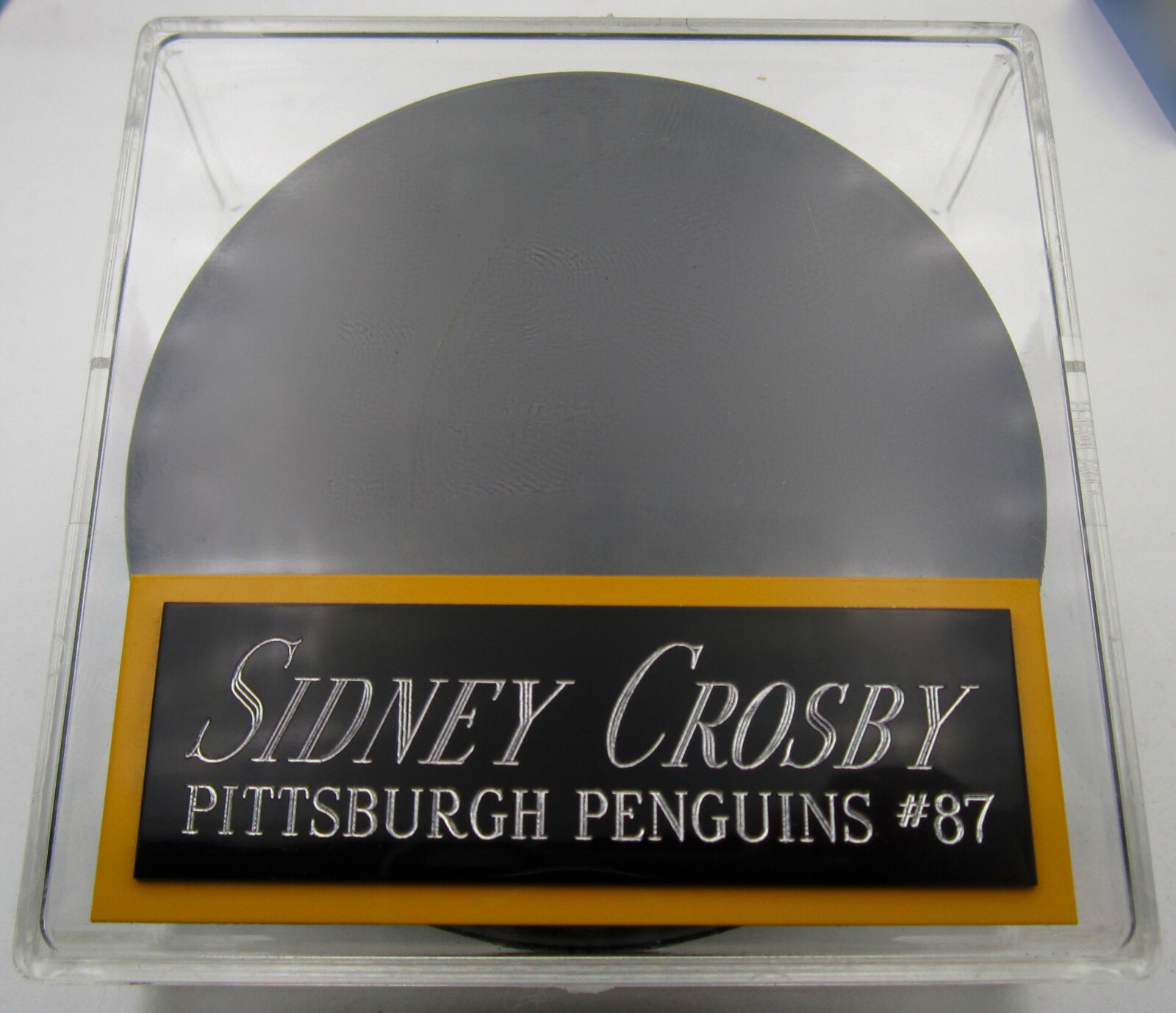 GERRY CHEEVERS BOSTON BRUINS NAMEPLATE AUTOGRAPHED Signed Puck Display CUBE CASE