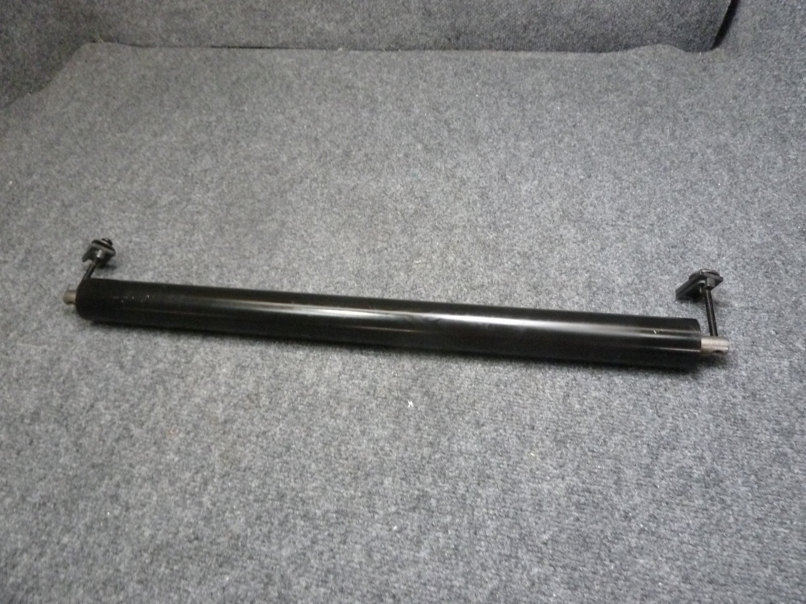 Golds Gym trainer 450 Treadmill Rear Roller