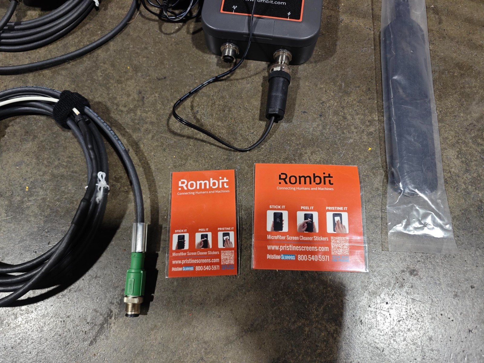 Rombit Romware M-Anchor 100 for Mobile signature equipment tracking device