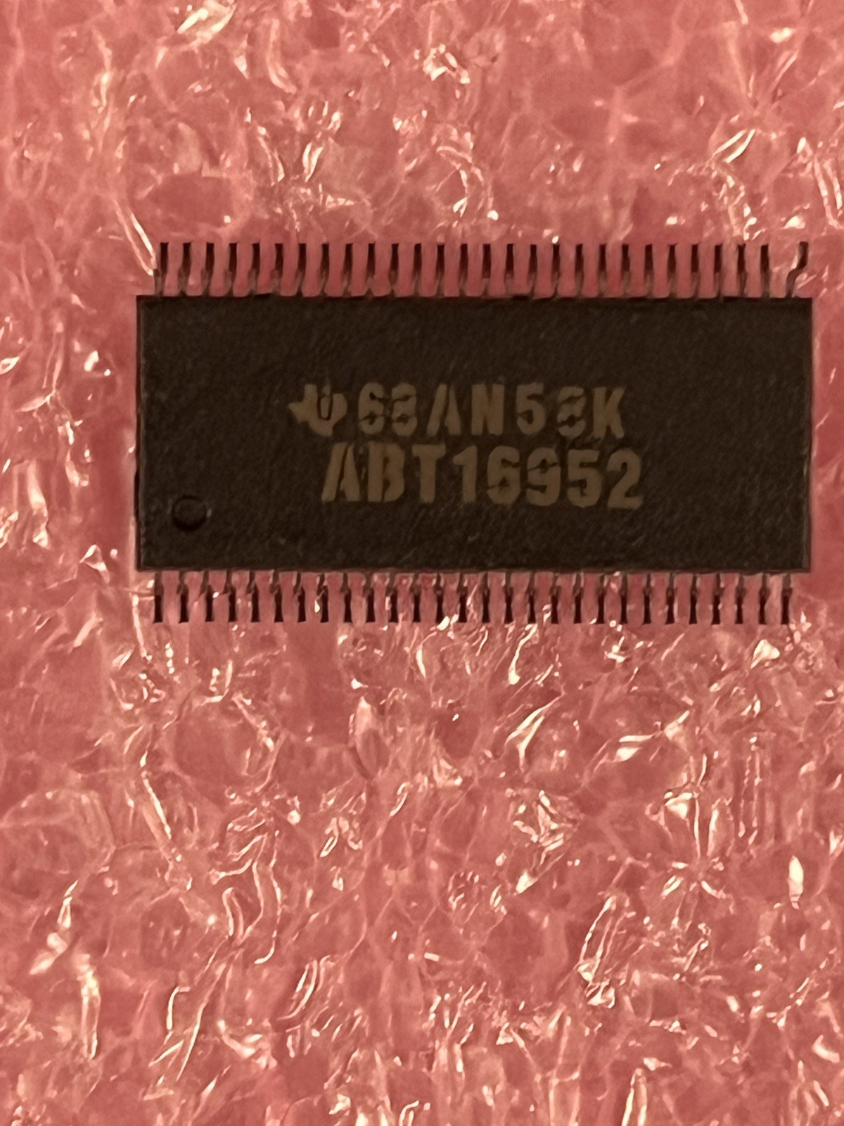 SN74ABT16952DL IC TRANSCEIVER NON INVERT 5.5V 56 SSOP TI (LOT OF 1)