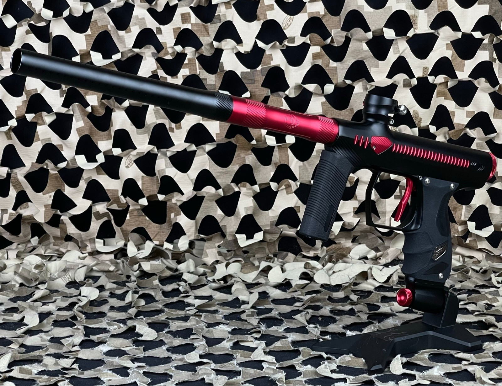 NEW Method DLX Shocker Era Paintball Gun - Black/Red