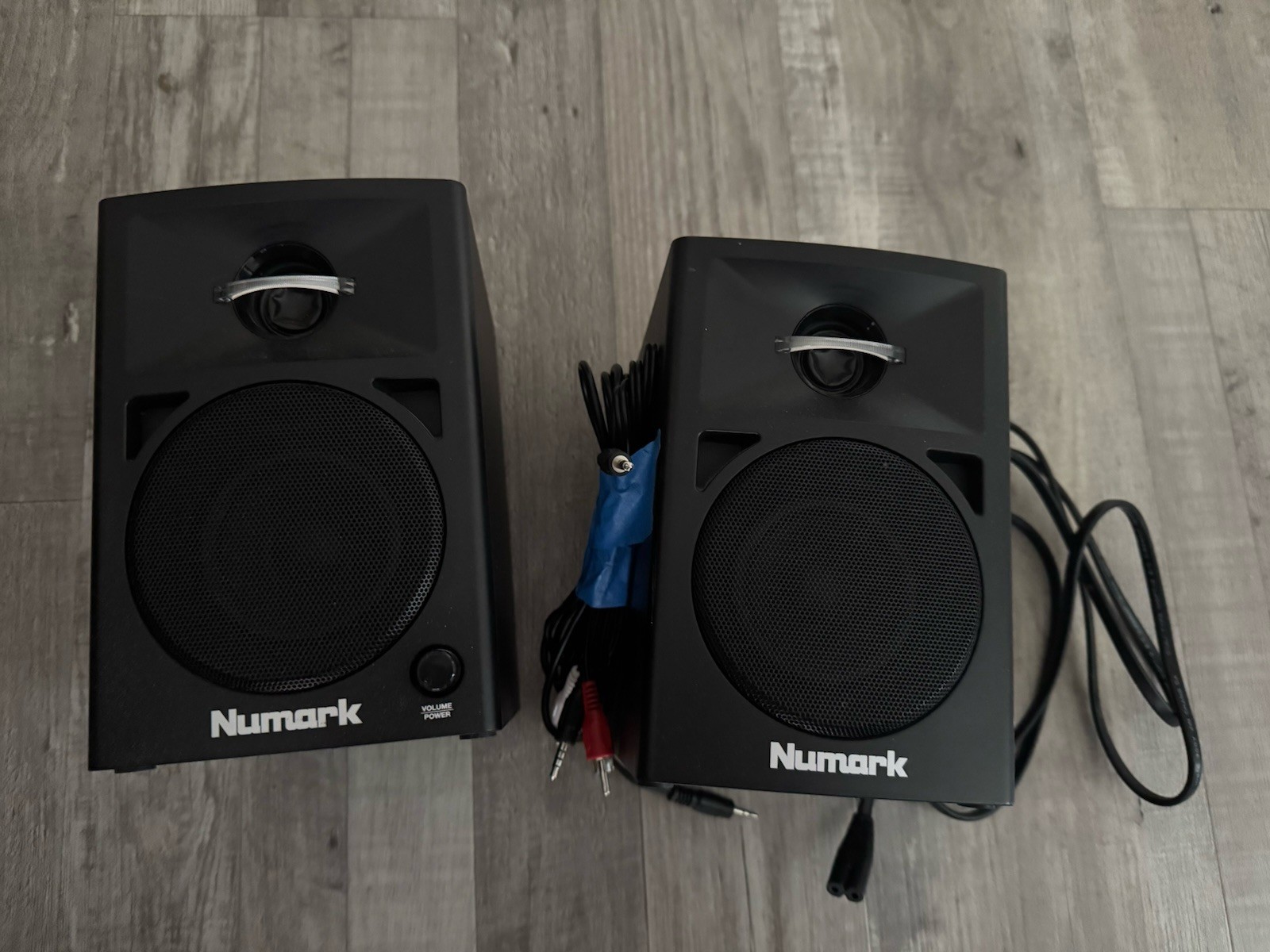 Numark serato MT Pro 3 DJ Controller With Nwave 360 Pair Of Speakers