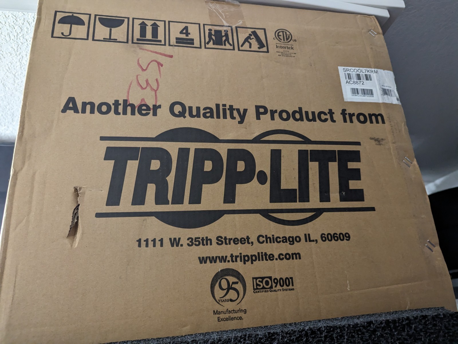 Tripp Lite series AC Unit for Server Racks - Rack Mount, 7,000 BTU (2.0 kW), 120