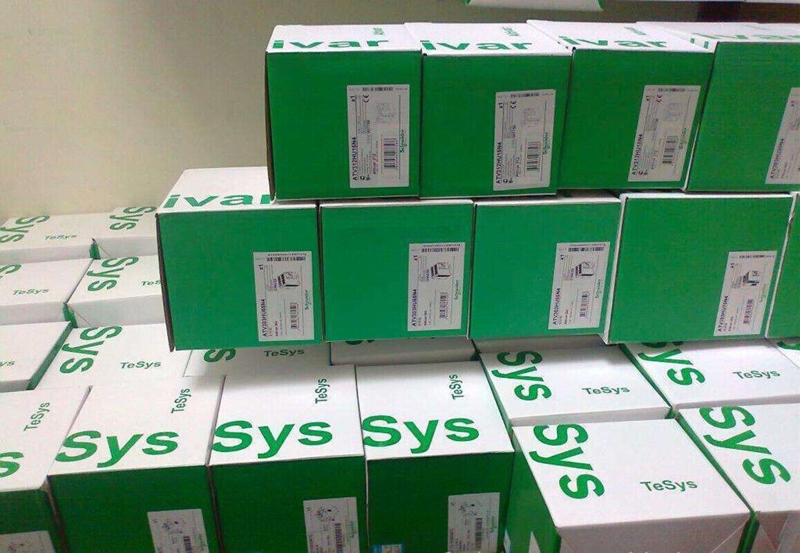 New In Box Schneider TSXCTZ2A PLC Module
