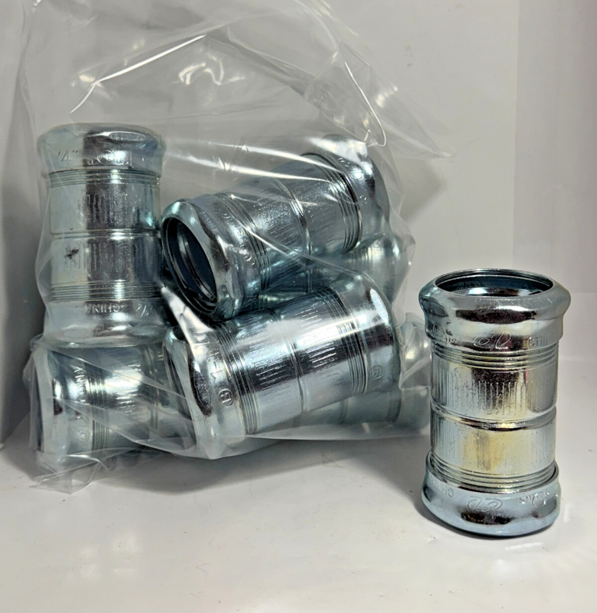 10pcs Bridgeport No. 263 1-1/4" Steel EMT Compression Type Coupling
