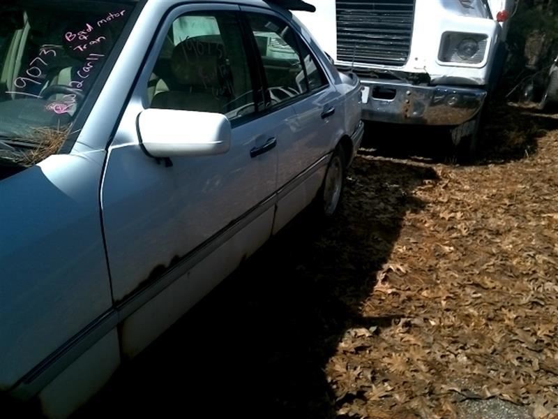 Hood Latch Fits 96 C220 156419