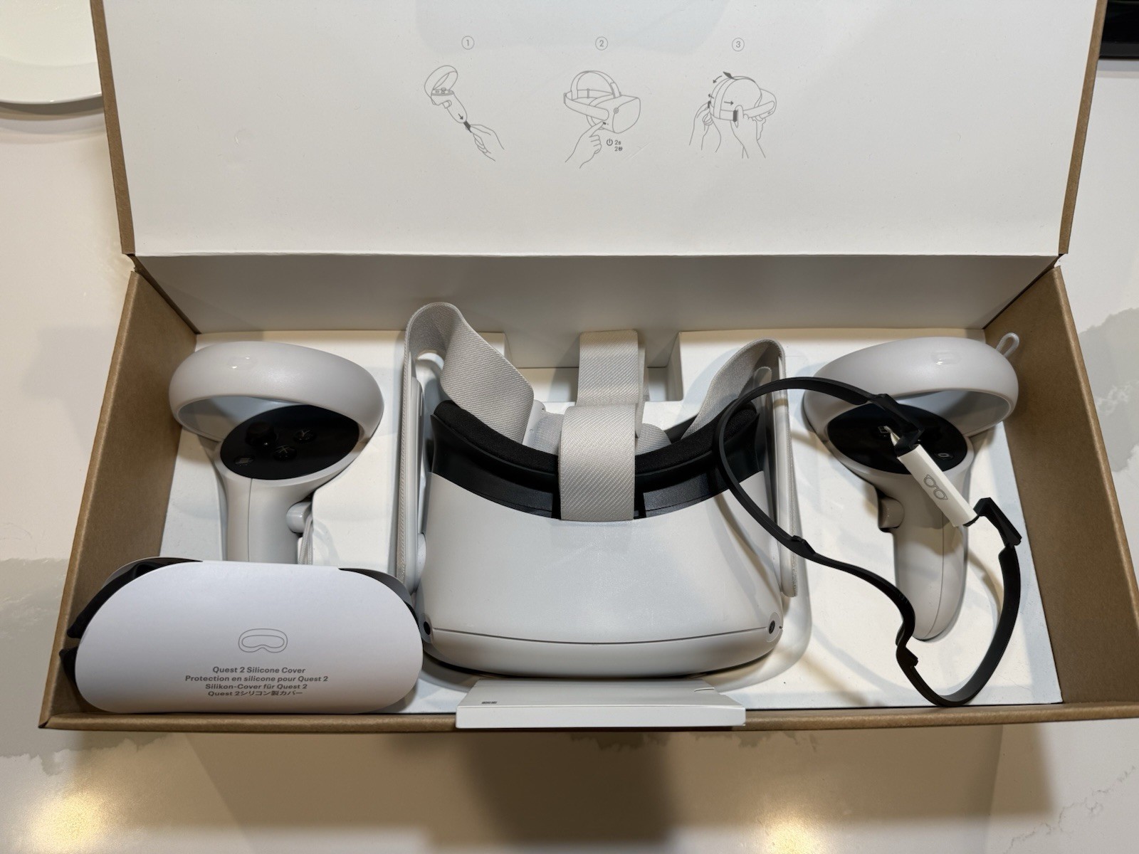 Meta Quest 2 VR Headset 128GB Boxed Excellent Condition w Controllers