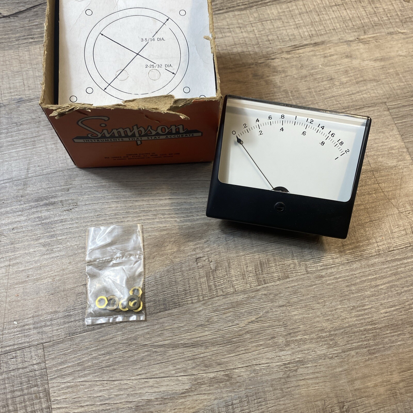 1329 Simpson Panel Meter 0-2 DC Amps (NOS)
