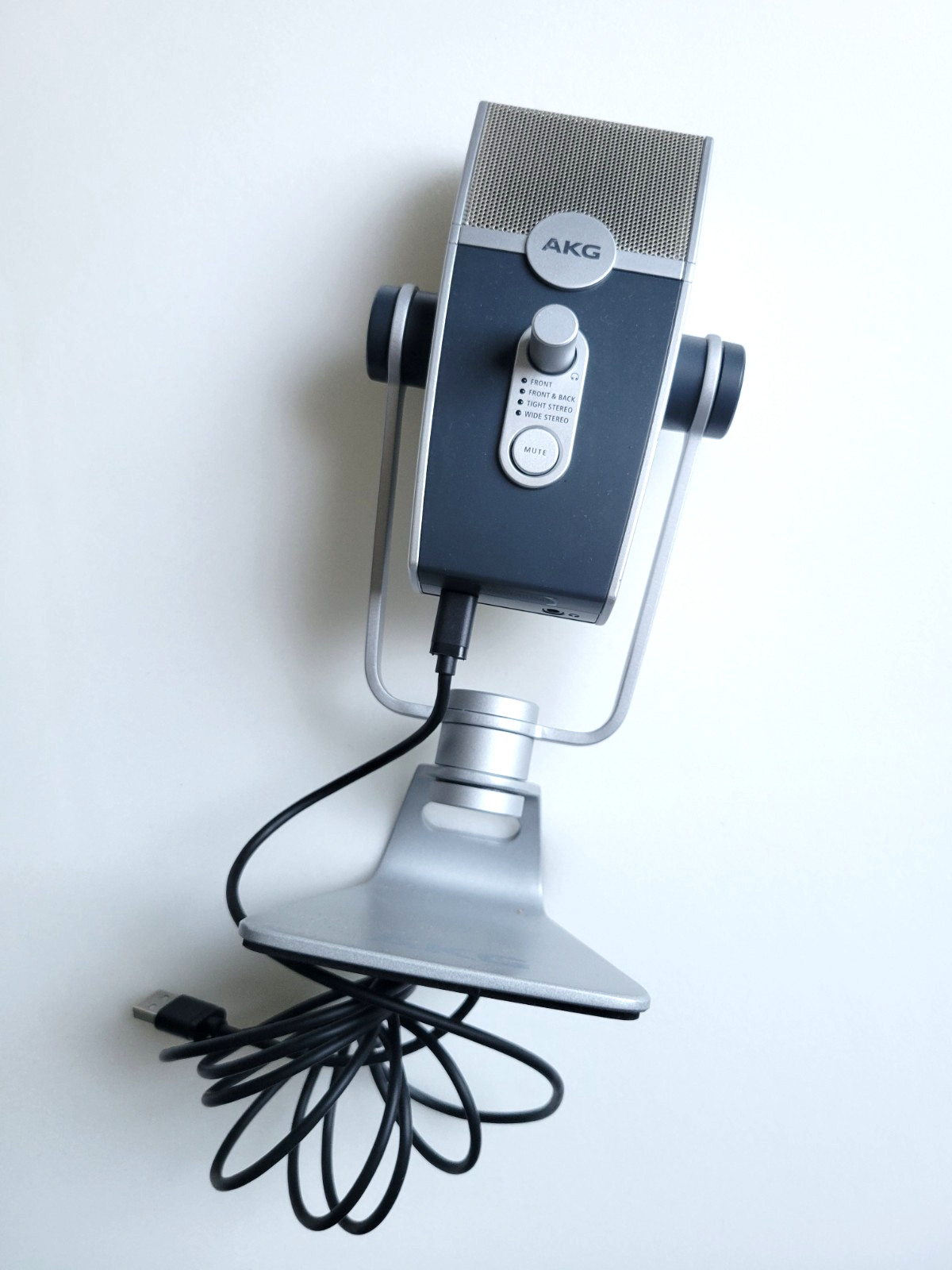 AKG LYRA MICROPHONE 192 kHz -C44 USB, PODCAST, STUDIO, RECORDING, STREAMING