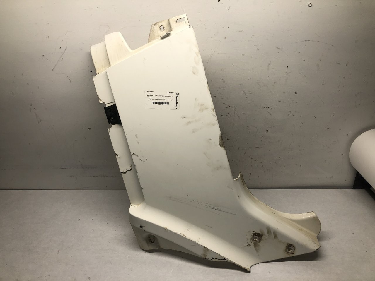Freightliner COLUMBIA 120 WHITE Left/Driver CAB Cowl - Used | P/N 1840815000