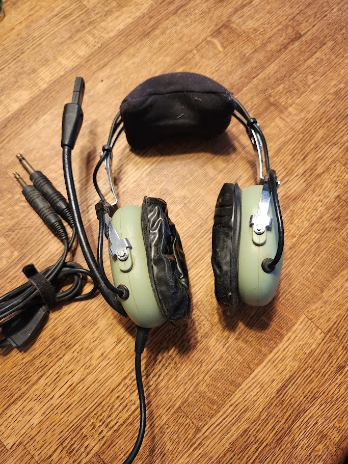 David Clark H10-13.4 Aviation Headset w/ Microphone & Dual GA Plugs Headphones