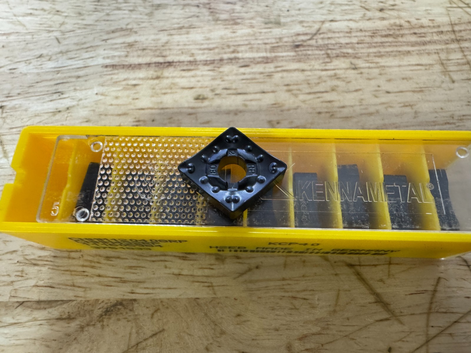 Kennametal Turning Insert: CNMM432RP KCP40, Carbide
