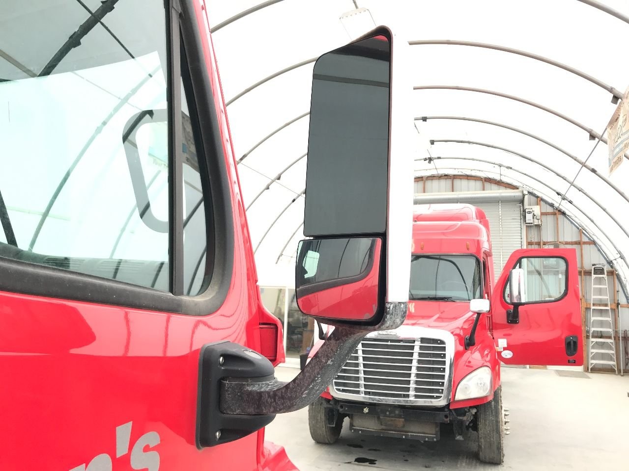 2008-2020 Freightliner CASCADIA POLY/CHROME Right/Passenger Door Mirror - Used
