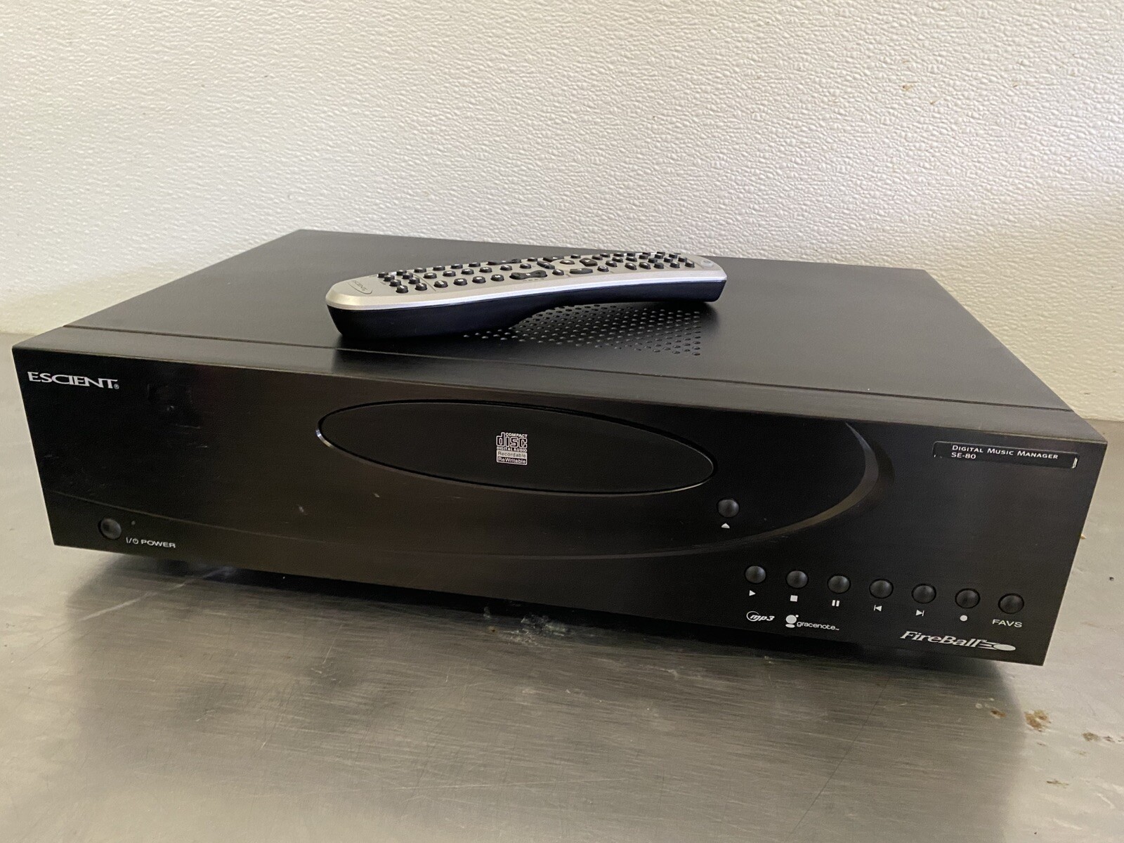 Escient FireBall SE-80 CD Player & 80 GB Music Manager CD-RW Home Audio Network