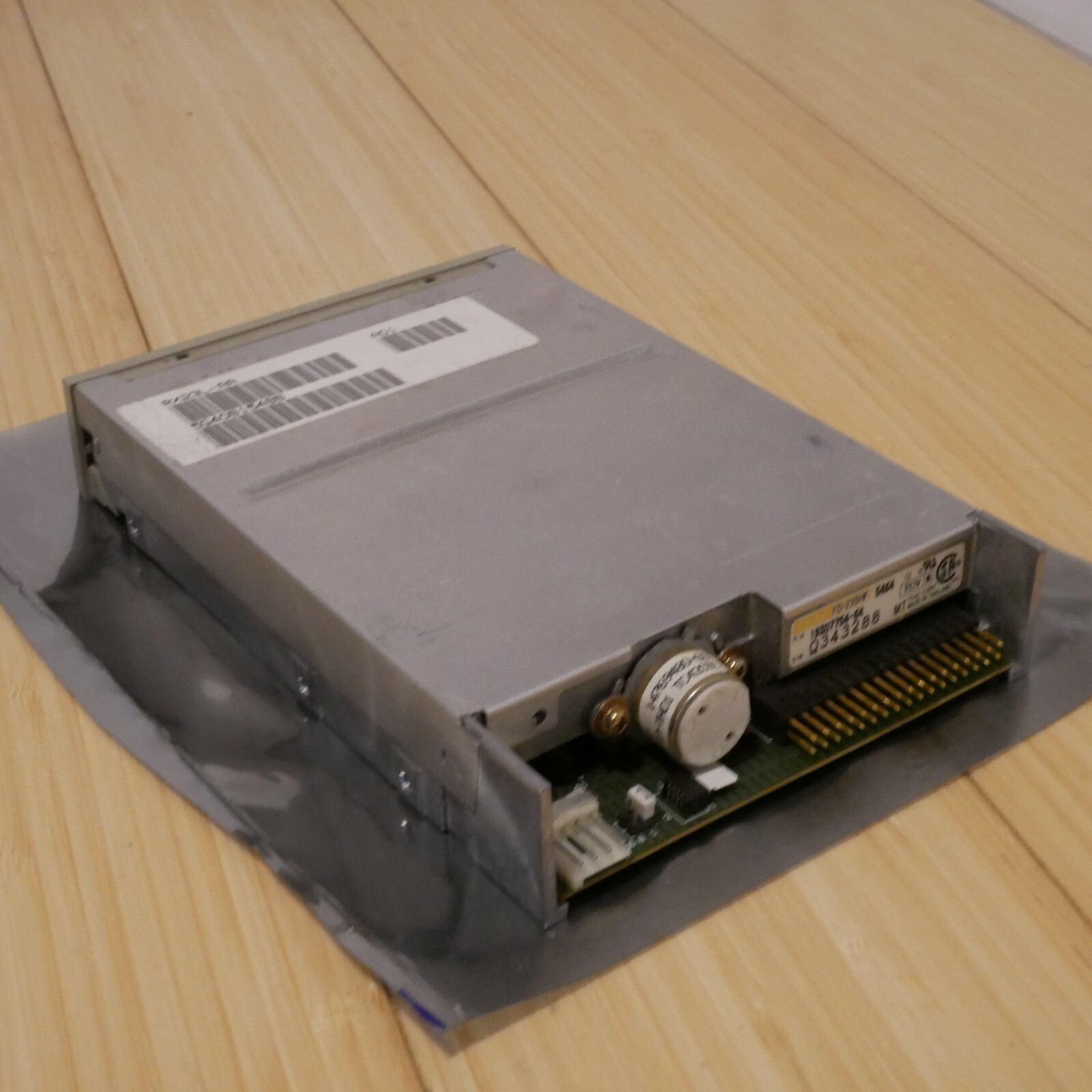 TEAC 3.5 inch Internal Floppy Disk Drive Model FD-235HF Tested & Working - 26