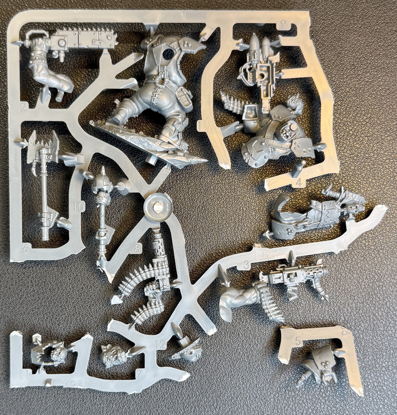 Boss Nob Ork Boyz Orks Armageddon Multipart Kit Warhammer 40k - NoS (x1)