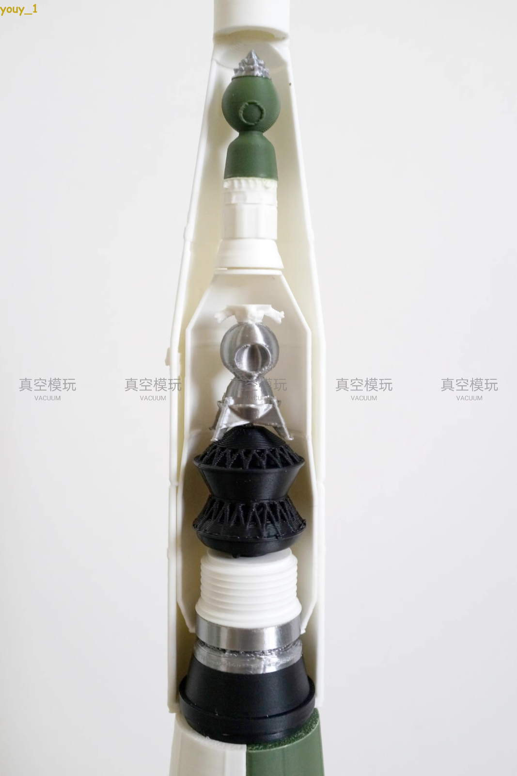 1/400 CCCP Lunar Launch Program N1 Heavy Carrier Rocket Static Finished Model