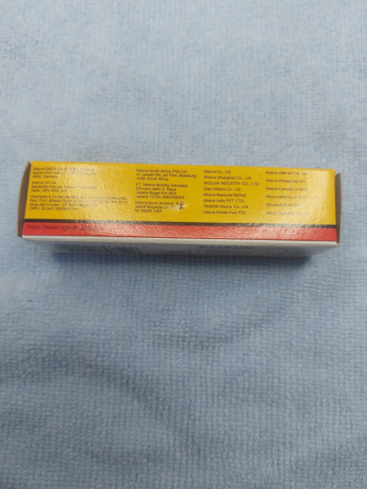 Niterra NGK B8ES Spark Plug 2411