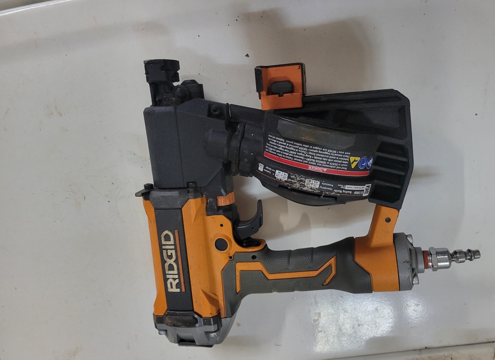 RIDGID Pneumatic 15 Deg. 1 3/4 In. Coil Roofing Nailer R175RNF