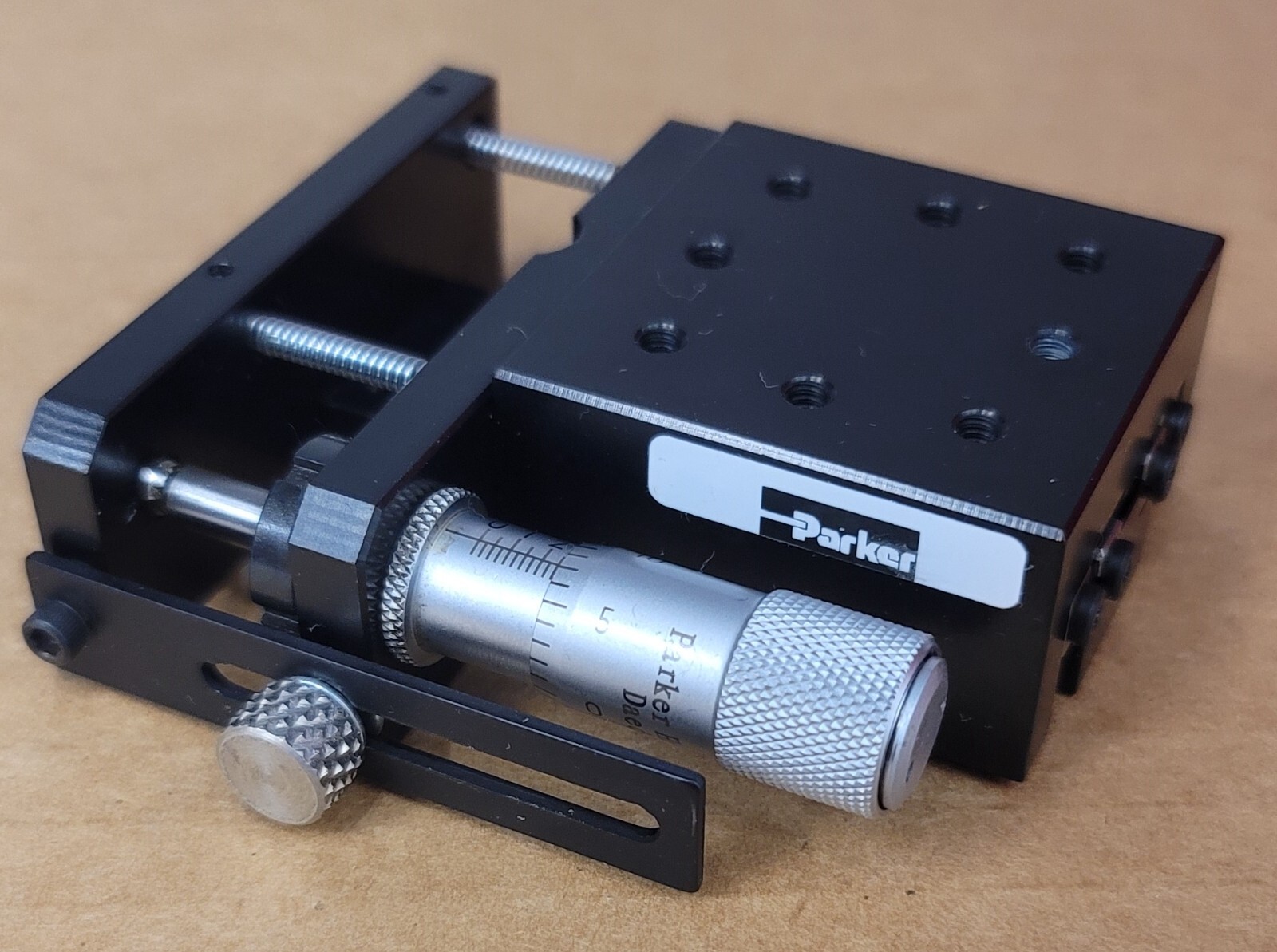 NEW Parker CR4052 Cross Roller Positioning Stage 6-32 Mounting, Imperial Microme