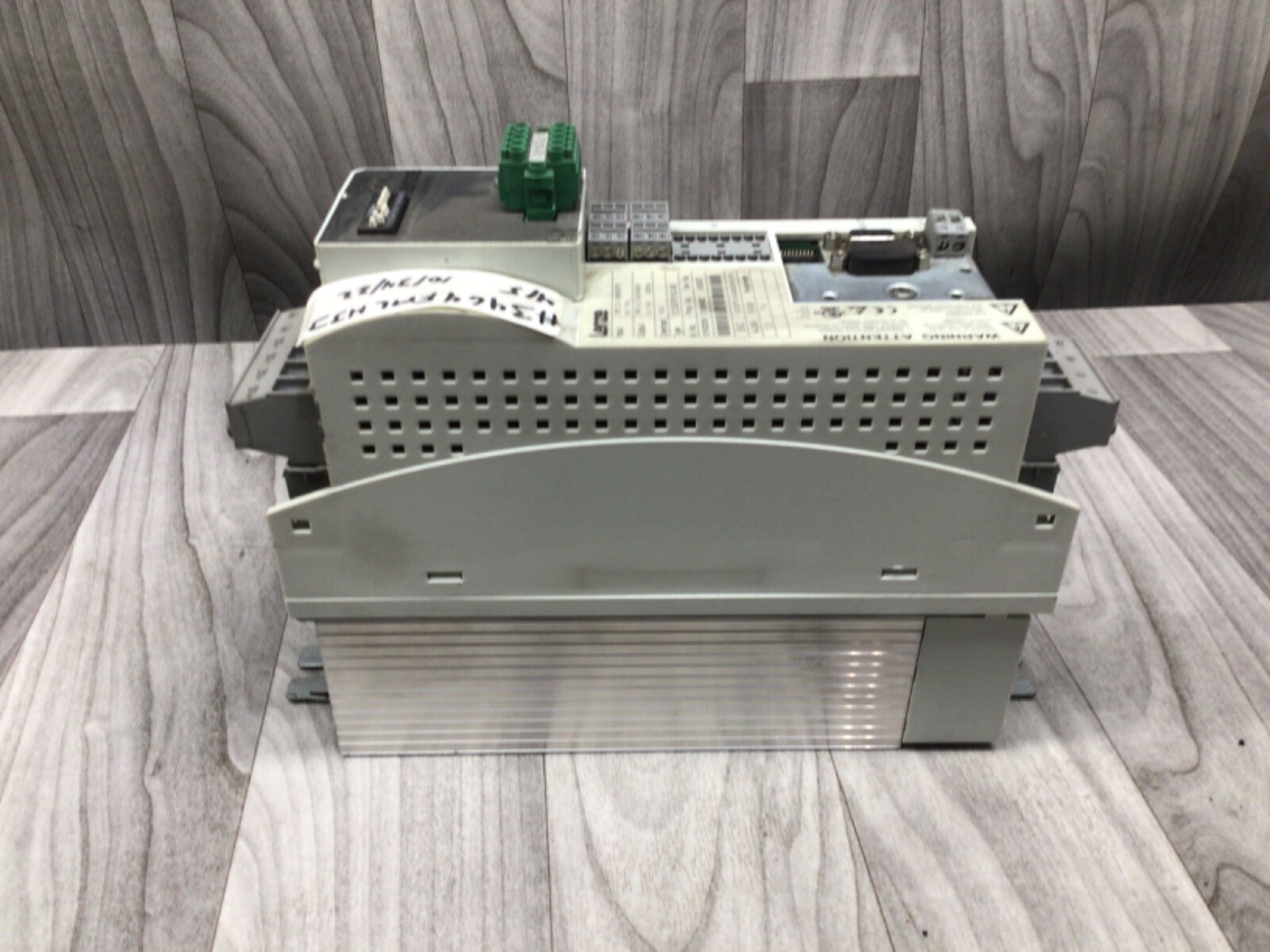 LENZE ECSEP032C4B SERVO CONTROLLER 13192007 #3464FMLH33