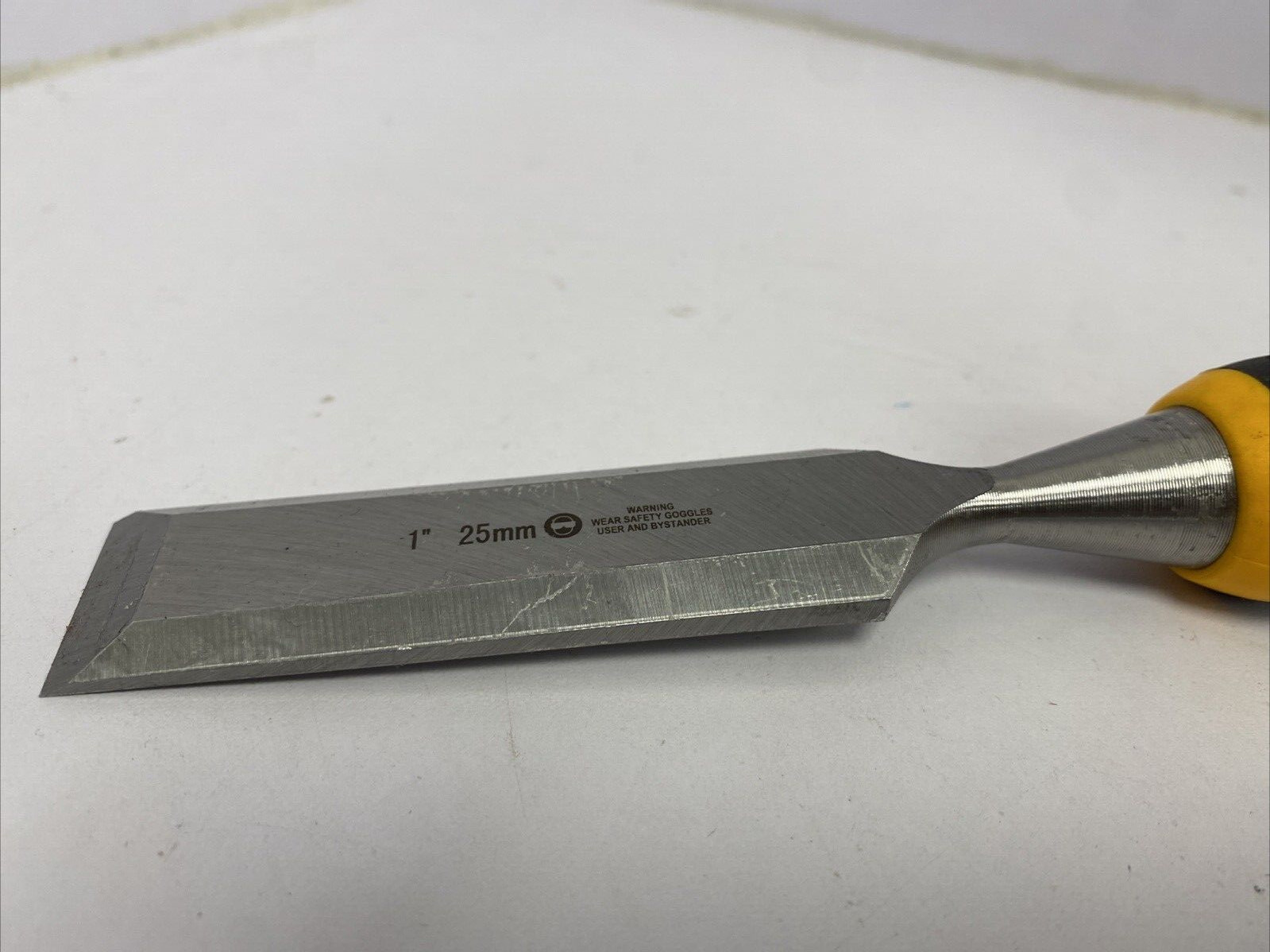 DEWALT 1" 25mm Side-Strike Chisel