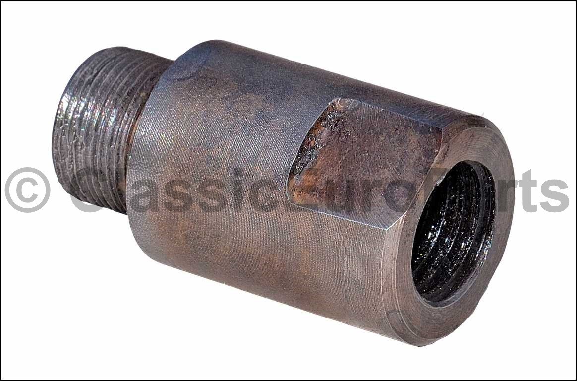 Adapter for seized diesel injector pulling internal thread 17x1 HDI DCI CDI