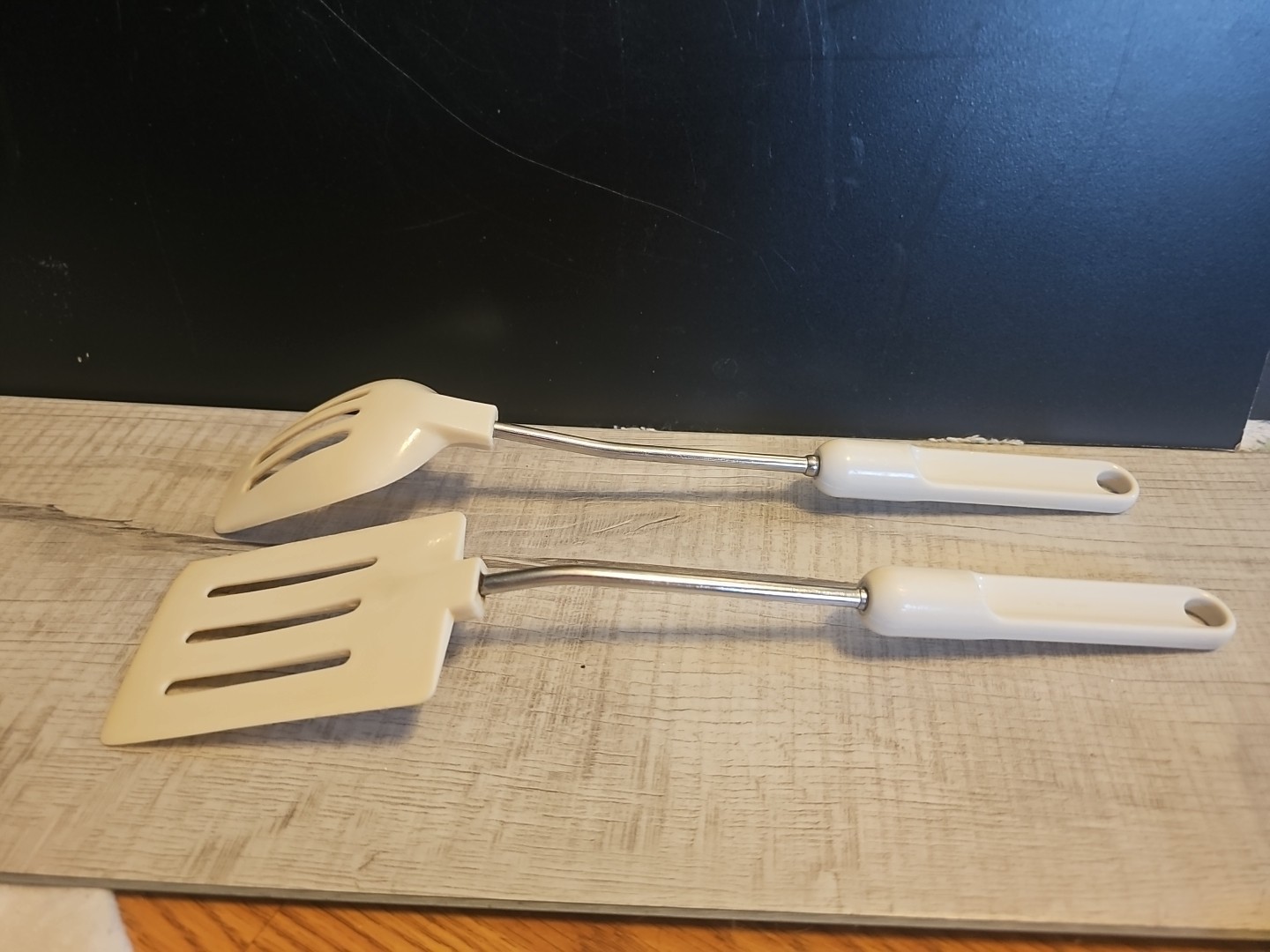 White Slotted Spoon Slotted Spatula Kitchen Utensils Retro White Handle 2 Set