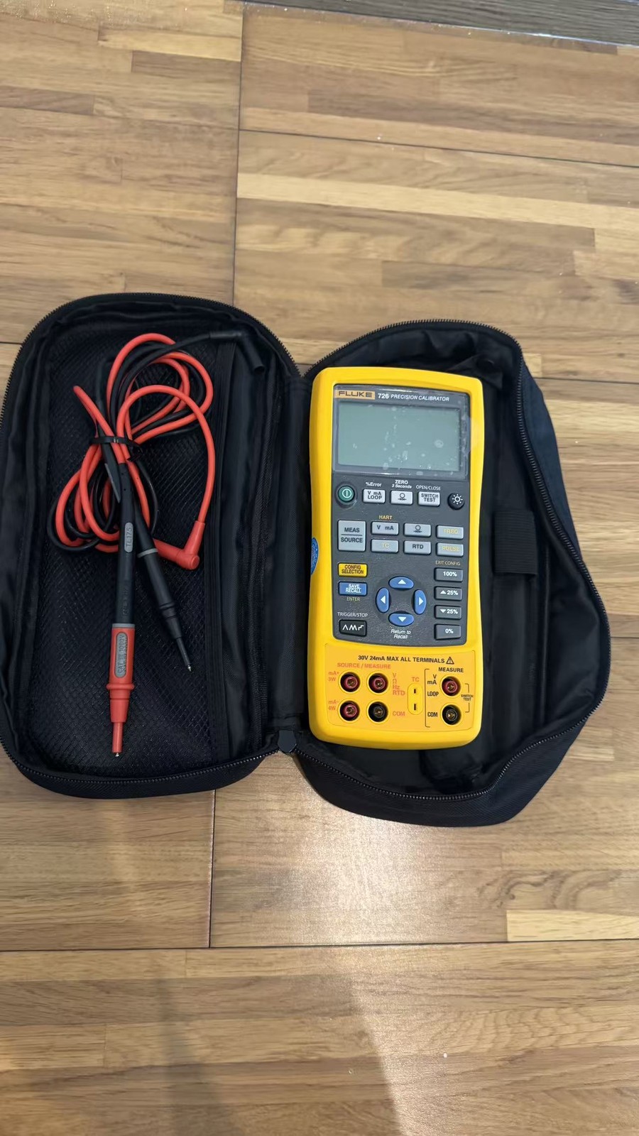Fluke 726 Precision Multifunction Process Calibrator